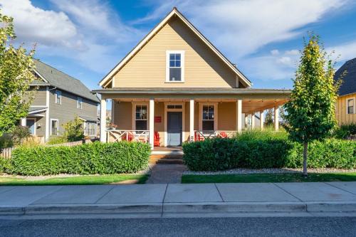 Chelan House | Cabernet Cottage & Carriage House #8CH