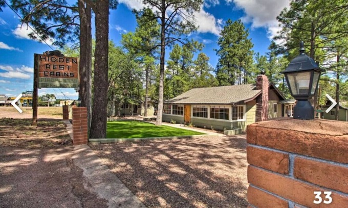 Pinetop-Lakeside Cabin | Cabin 2- Queen Bed, w/hide-a-bed