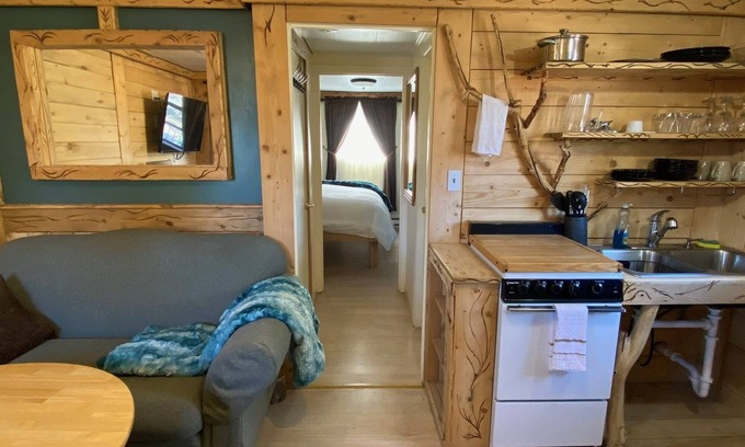 Cedaredge House | Cabin 9 at the Cedaredge Lodge