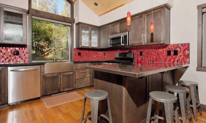 Truckee Cabin | Cabin Azul | Ski Lease Now Available!