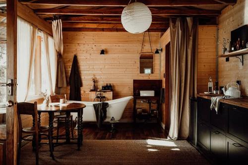 Jindabyne House | Cabin in the Snowy Mtns - Moonbah