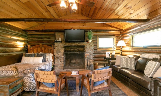 Asheville Cabin | Cabin Thyme | Authentic Cabin 15 mins from DT Asheville - Amenities Abound!