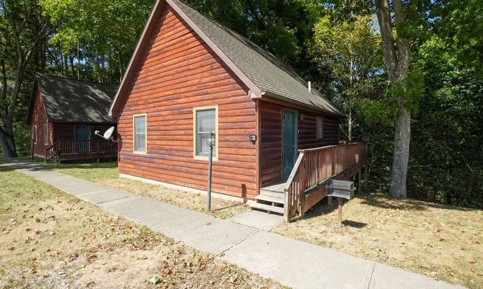 Logan Cabin | Cabins In Hocking - Retreat cabin 2