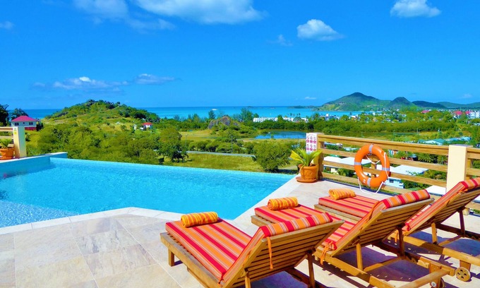 Bolans Villa | Cactus House - Luxury & convenience with absolute privacy.