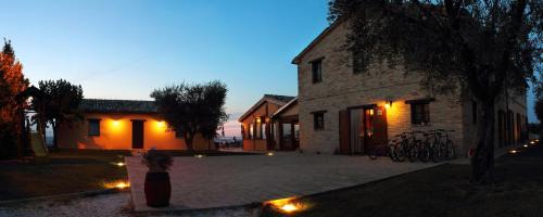 Montecarotto House | Cadabò