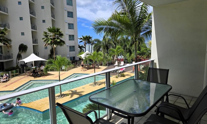 Cairns Central Business District Apartment | Cairns Reefside Retreats