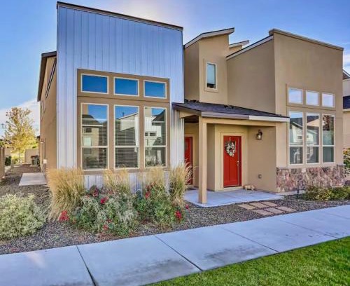 Meridian House | Cajun King Townhome, Village - 3 En-suite Bedrooms