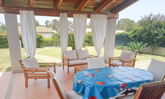 Cala Sinzias Villa | Cala Sinzias, house Stella, 4 sleeps, 500 meters from the beach, air c.