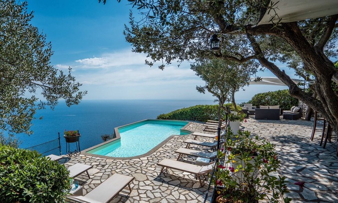 Massa Lubrense Villa | CALLIOPE'S MANSION, com Sorrento & Amalfi coast, Villa Private Pool 7 Bdr