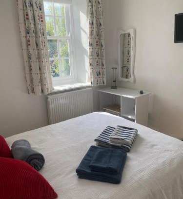 Newlyn Apartment | Camellia Corner