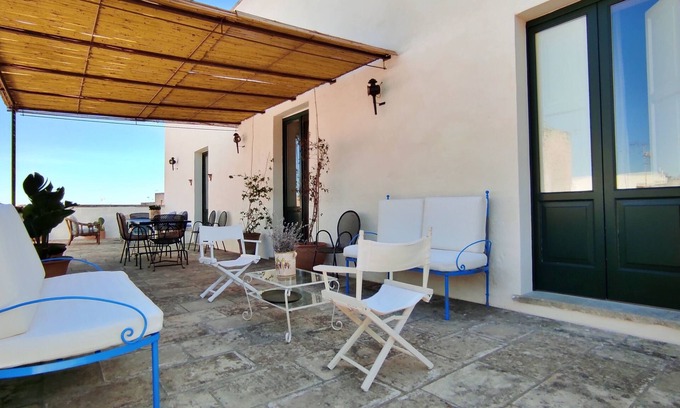 Depressa Apartment | Camera Santi Medici - Foresteria di Casa Winspeare