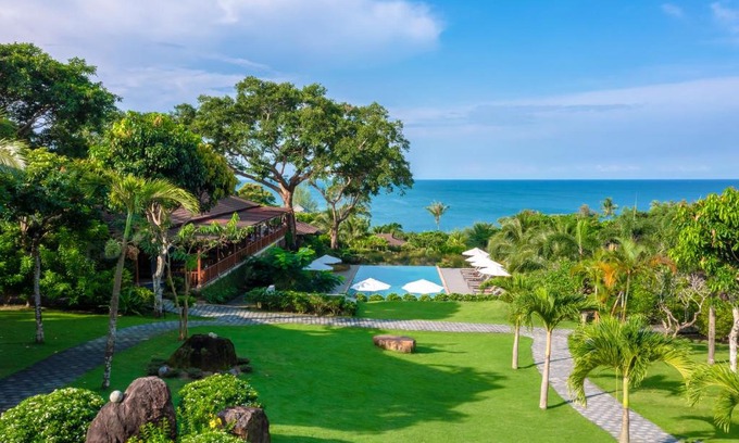 Ong Lang Resort | Camia Resort & Spa
