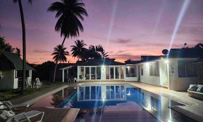 Ricaurte House | Caminos del Peñón Club House (Ricaurte Cundinamarca)