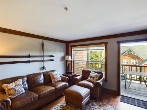Snowshoe House | Camp 4 Ski-in-ski-out Townhome With Ski Shuttle