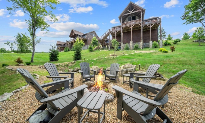 Banner Elk House | Campfire Trail at Eagles Nest - pet friendly, mtn views
