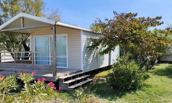 Saint-Mitre-les-Remparts House | Camping Félix de la bastide * - Mobile Home California. Standard 3 rooms 4 people Air-conditioned