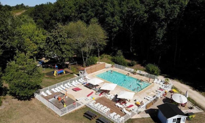 St-Sulpice-de-Mareuil House | Camping 3 étoiles - Parc aquatique - ccbbai0