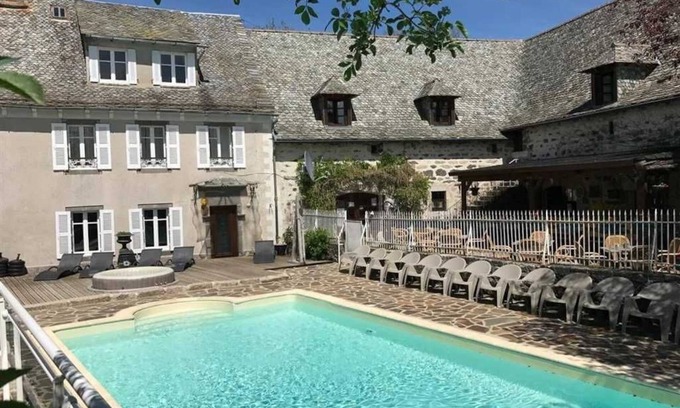 Banes House | Camping 3 étoiles - Piscine - ccagied