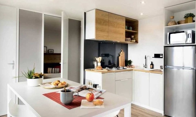 Salles-Curan House | Camping 4 étoiles - Piscine - cca0gd0