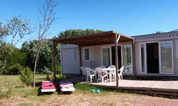 Le Muy House | Camping 5 étoiles - Parc aquatique - eebaga