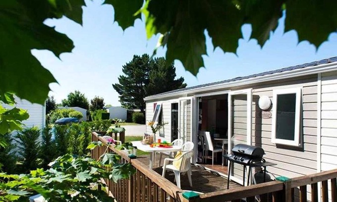 Coulanges House | Camping - Funpass inclus - Parc aquatique - eeaigh