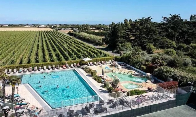 Ars-en-Re House | Camping Romanée Le Cormoran* - COMFORT mobile home - 3 bedrooms for 6 people