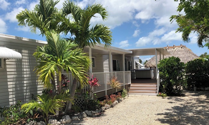 Key Largo House | Canal front 2-bedroom mobile home in Key Largo