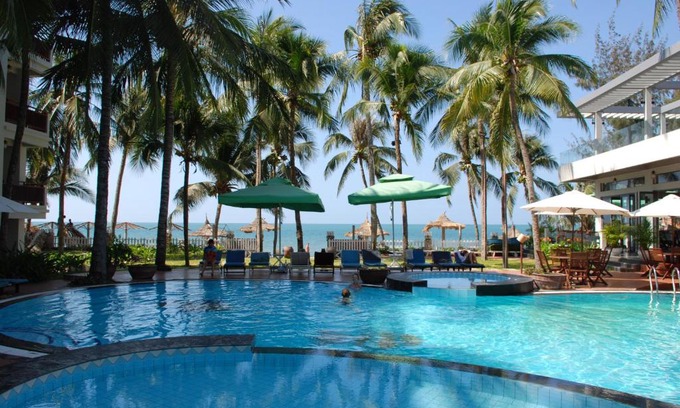 East Ham Tien Beach Resort | Canary Beach Resort