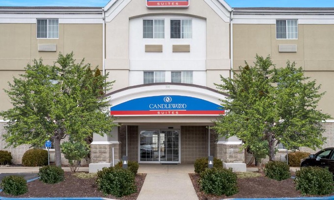 Elkhart Hotel | Candlewood Suites Elkhart by IHG