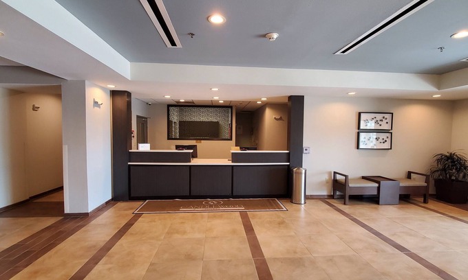 Lake Charles Hotel | Candlewood Suites Lake Charles South by IHG