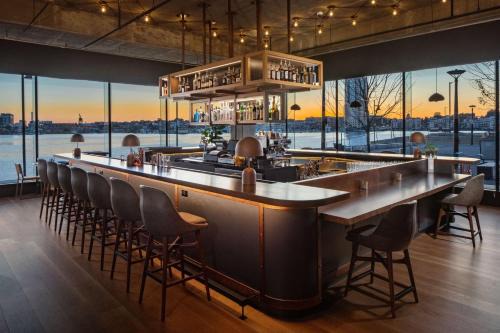 Fells Point Hotel | Canopy By Hilton Baltimore Harbor Point - Newly Built