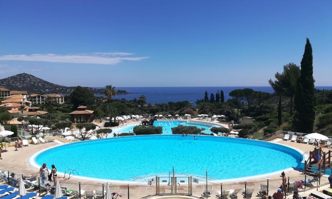 Cap Esterel Apartment | CAP ESTEREL appartement climatisé dans le centre du village vacances