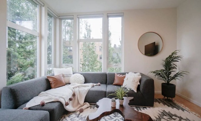 Broadway House | Cap Hill Loft, Pets OK, W/D, Walk to Needle