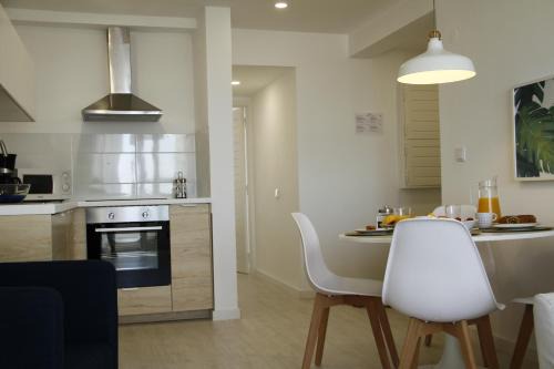 Costa de Caparica Apartment | Caparica Sea View Apt by be@home