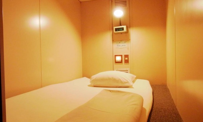 Akabane Hotel | Capsule Hotel Block Room