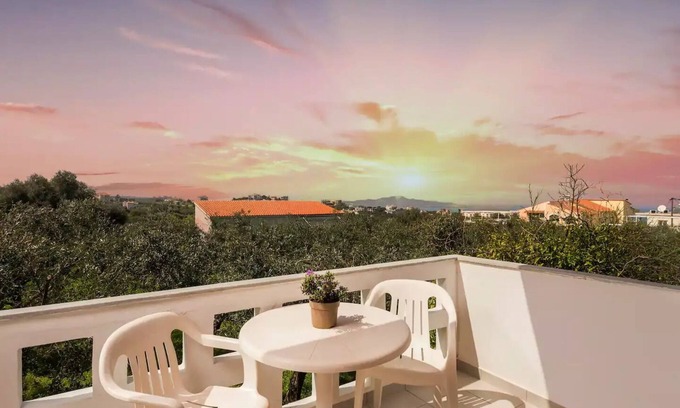Galatas Apartment | Captain Michalis room 4