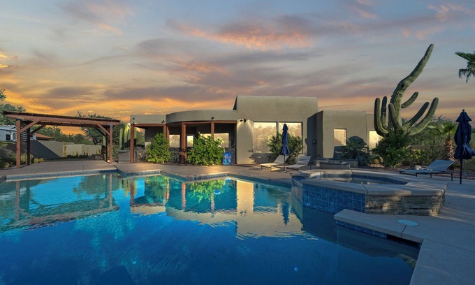 Tanque Verde House | Captivating 4-bedroom house w/sparkling pool, spa and views!