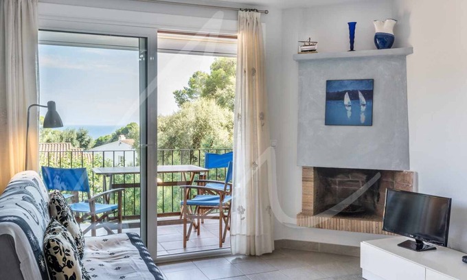 Calella de Palafrugell Apartment | Carabela by SeaMount Rentals