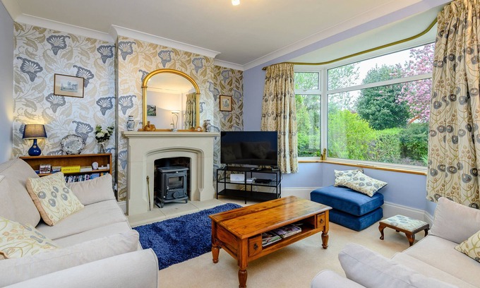 Tidenham Cottage | CARADOC, family friendly, with open fire in Chepstow
