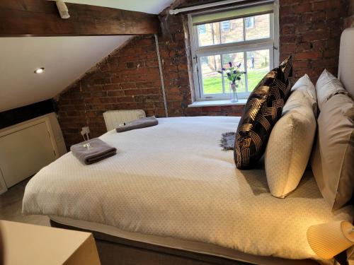 Carlisle House | Carlisle Central, Cute Studio Appt, The Cupboard