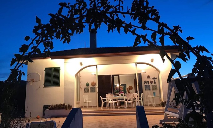 Carloforte Villa | Carlisle Palm House