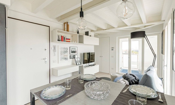 Navigli Apartment | Carlo D'adda, Elegant 1 Br Apartment In Heart Of Navigli By Halldis
