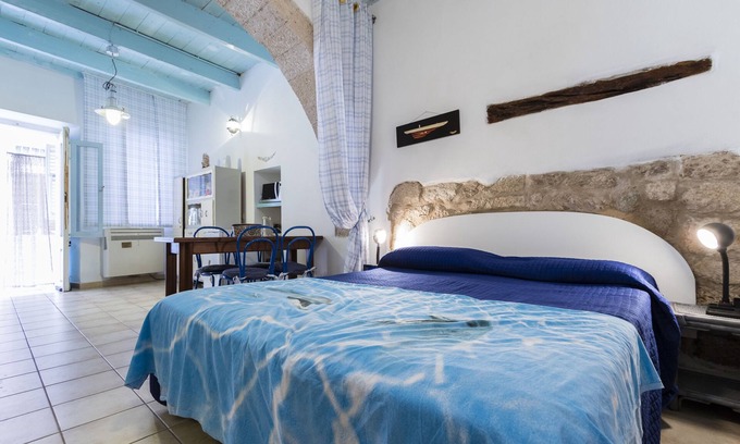 Carloforte Apartment | CARLOFORTE - Casa Margherita - studio