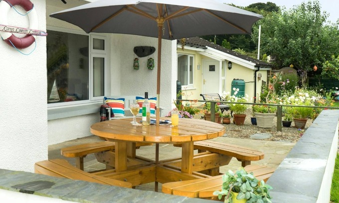 Newport Cottage | Carreg Coetan Cottage, Newport