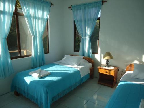 Puerto Villamil Cabin | Cartago Bay