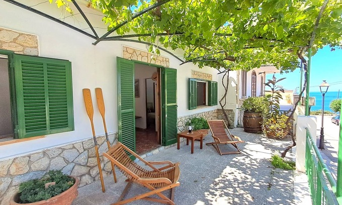 Port des Canonge House | "Cas Metge" for 3 people in Port des Canonge, Tramuntana