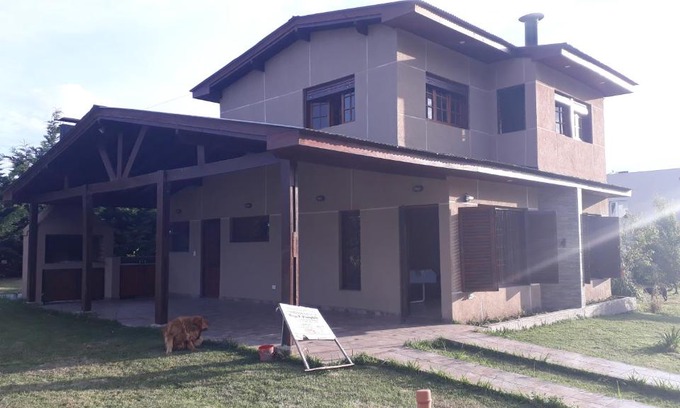 Miramar House | Casa amplia barrio privado Miramar