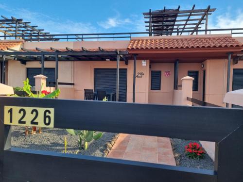 La Oliva House | Casa Azul