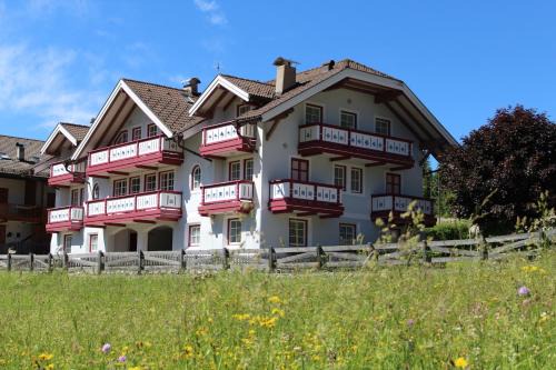 San Giovanni di Fassa Apartment | Casa Azzurra