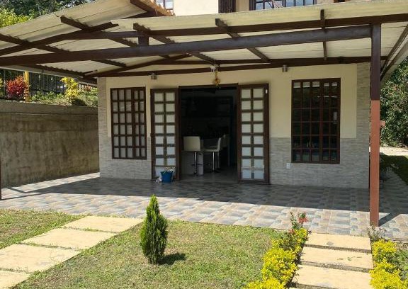 Alban House | Casa Bella Campestre